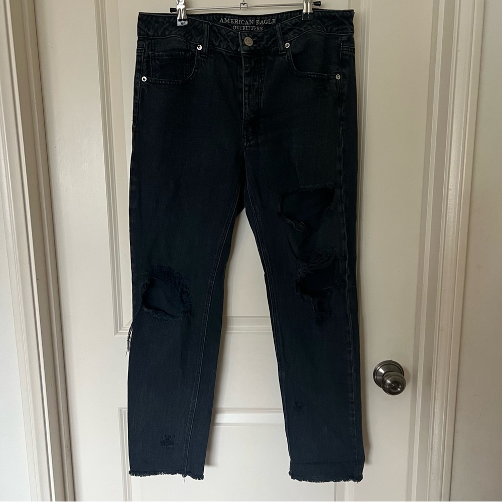 American Eagle Black Distressed Tomgirl Jeans